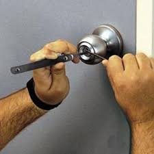 What is a transponder key?
